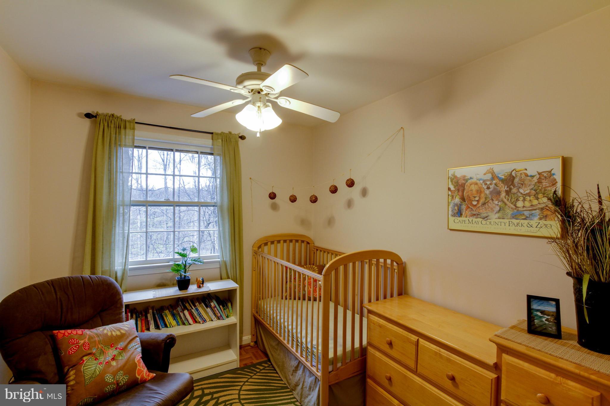 LONDON TOWNE - Residential