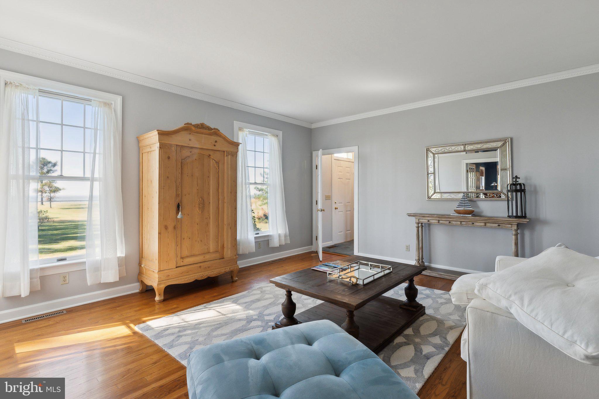 RAGGED POINT - Residential