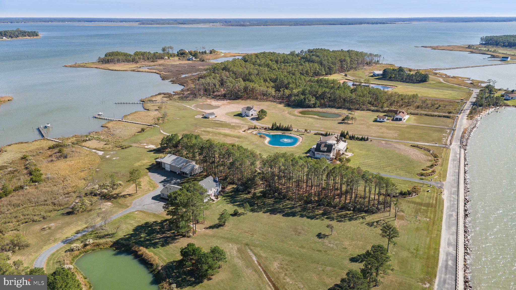 RAGGED POINT - Residential