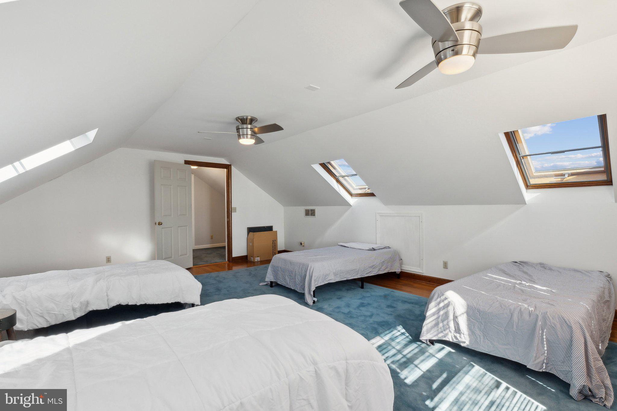 RAGGED POINT - Residential