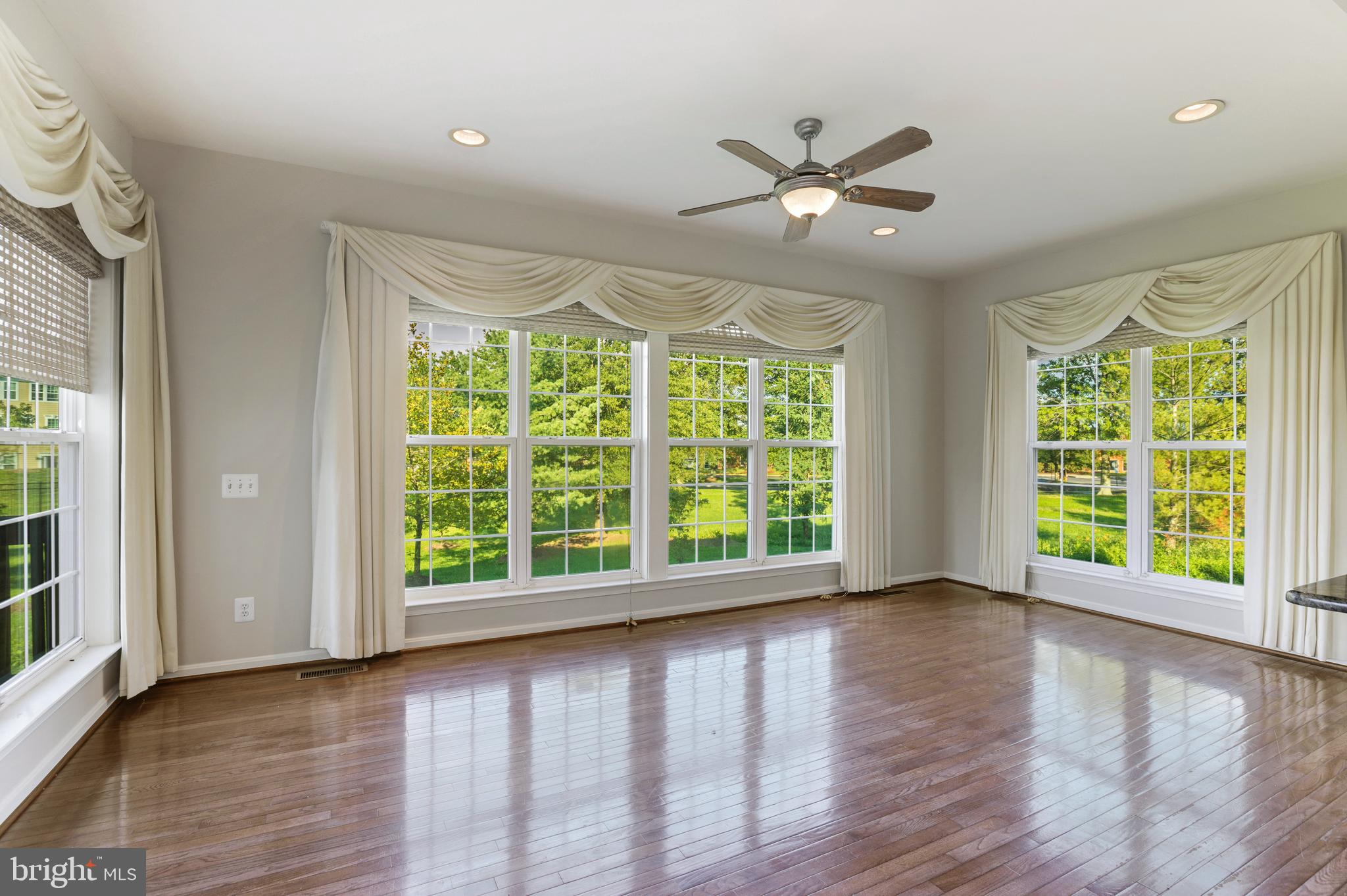 THE RIDINGS AT BLUE SPRING - Residential Lease