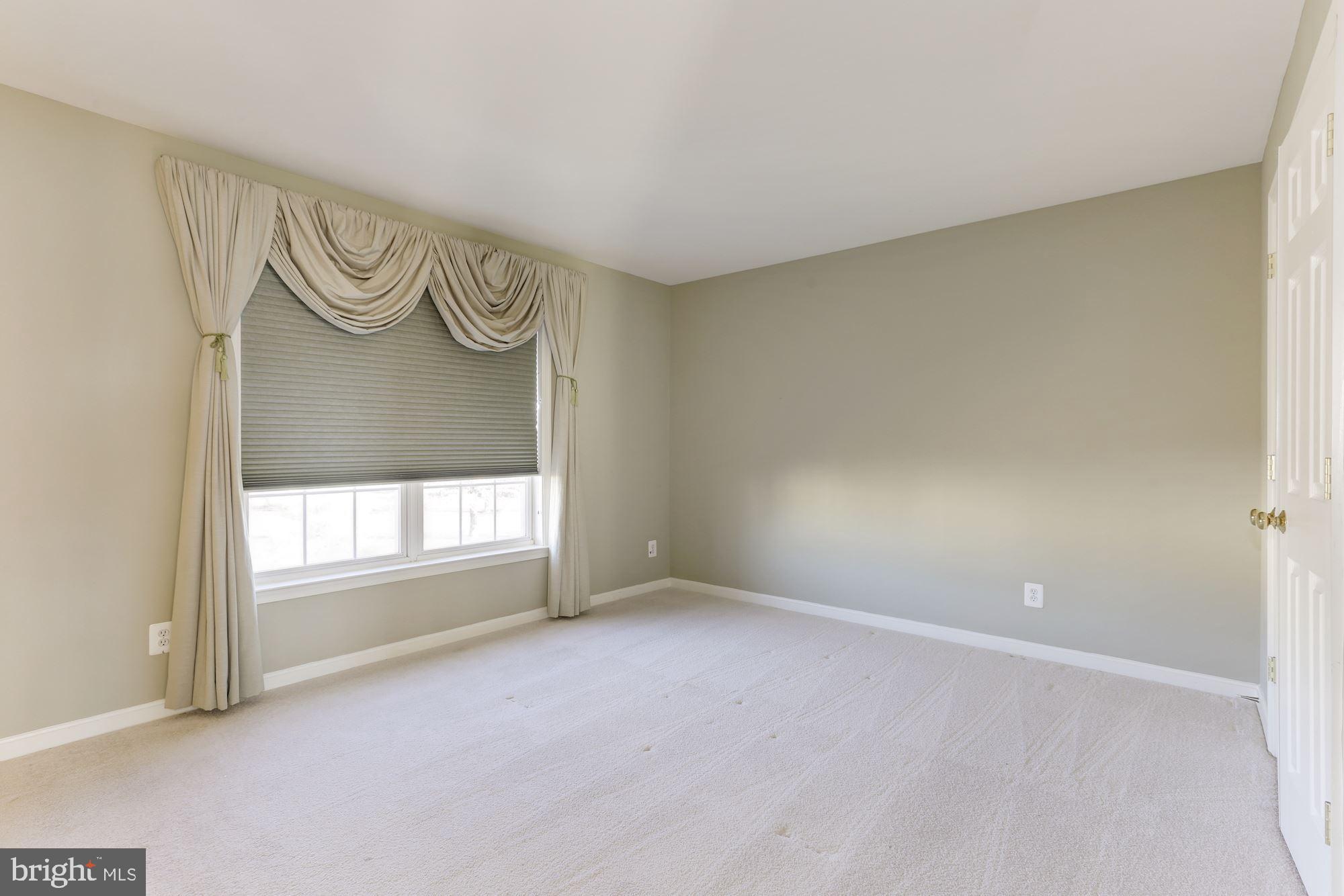 THE RIDINGS AT BLUE SPRING - Residential Lease