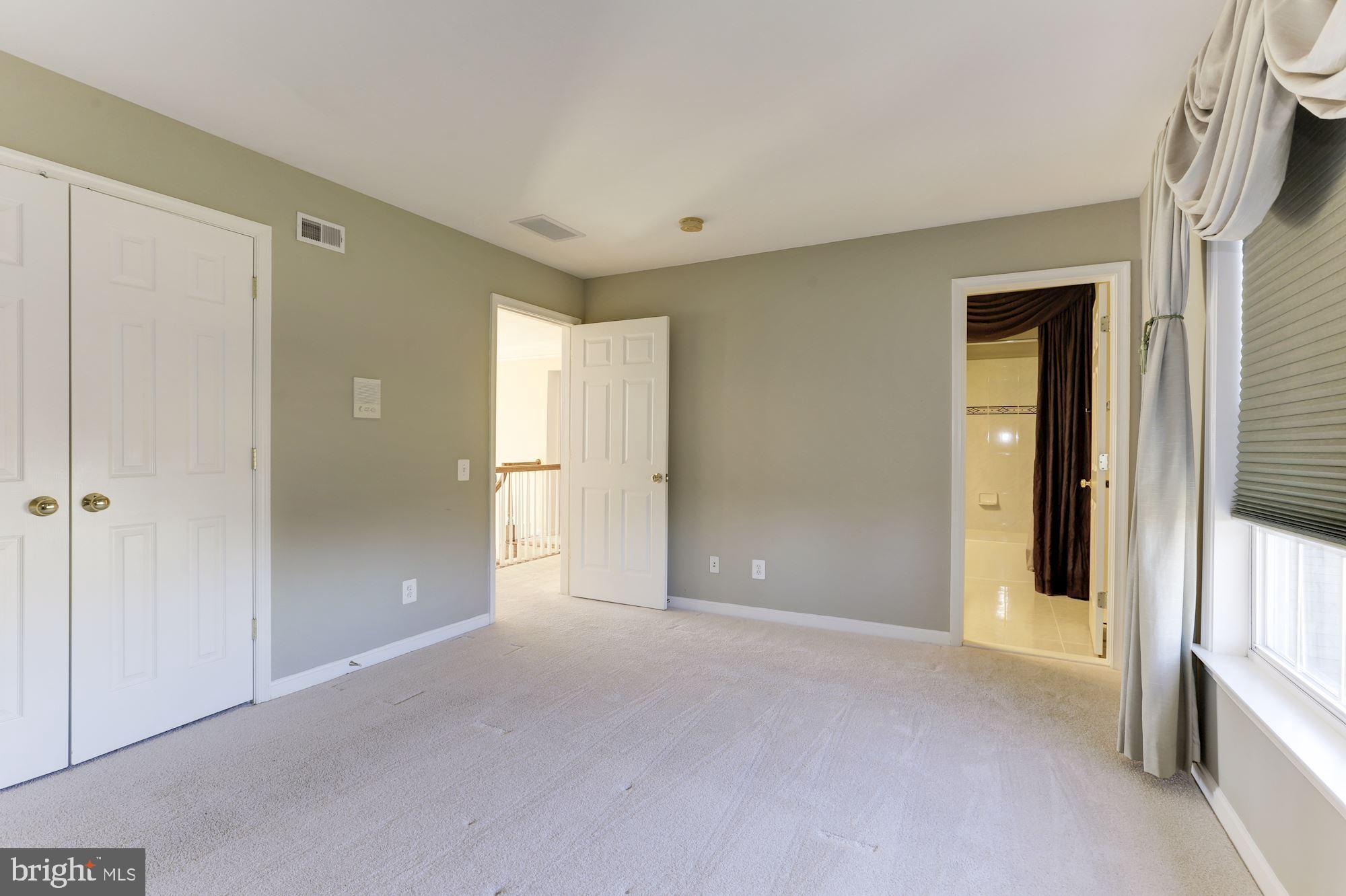 THE RIDINGS AT BLUE SPRING - Residential Lease