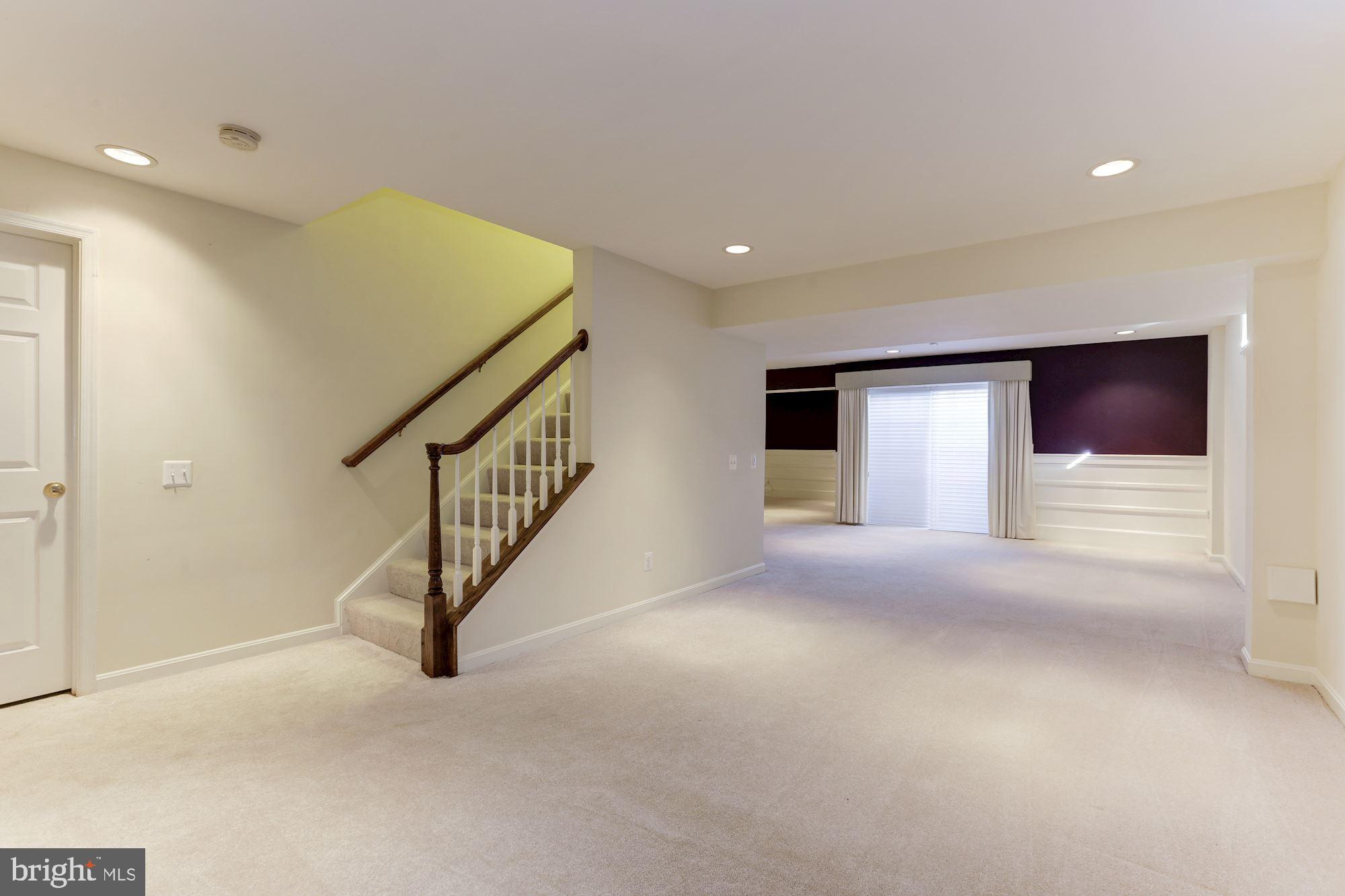 THE RIDINGS AT BLUE SPRING - Residential Lease