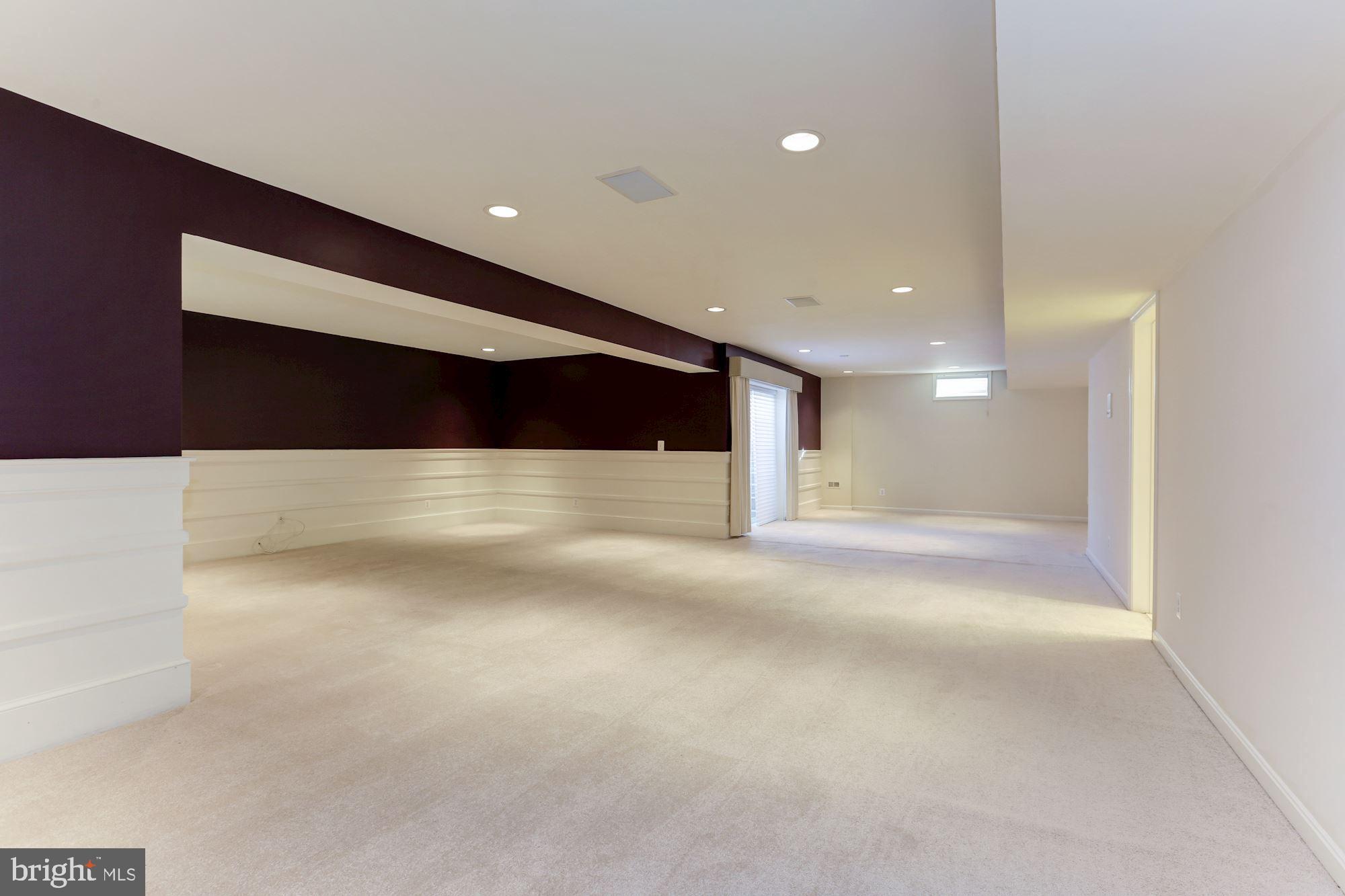 THE RIDINGS AT BLUE SPRING - Residential Lease