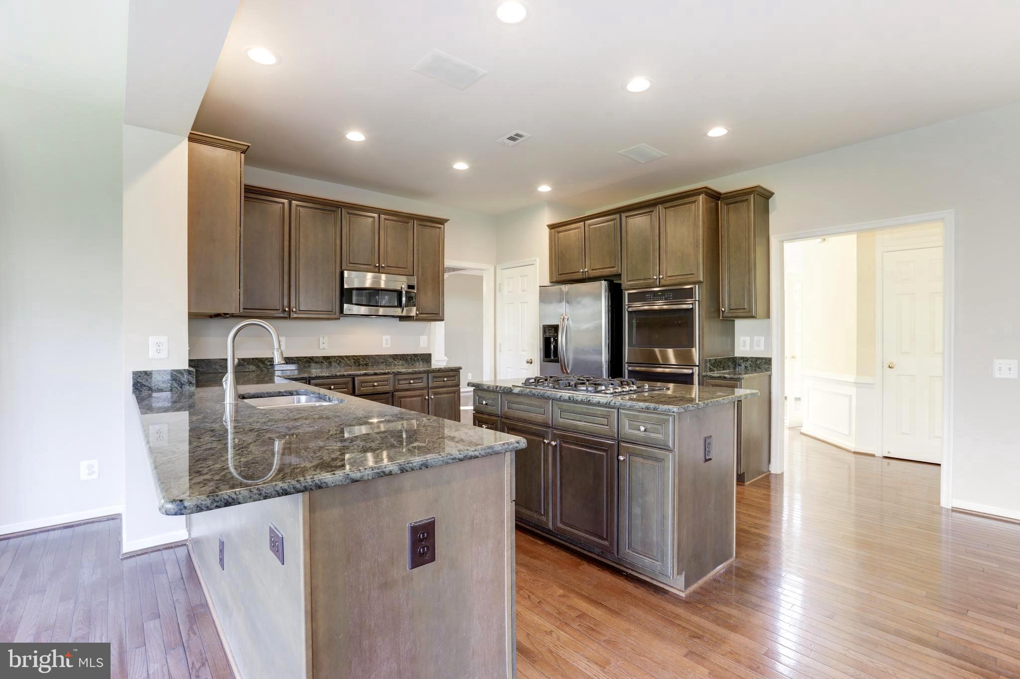 THE RIDINGS AT BLUE SPRING - Residential Lease