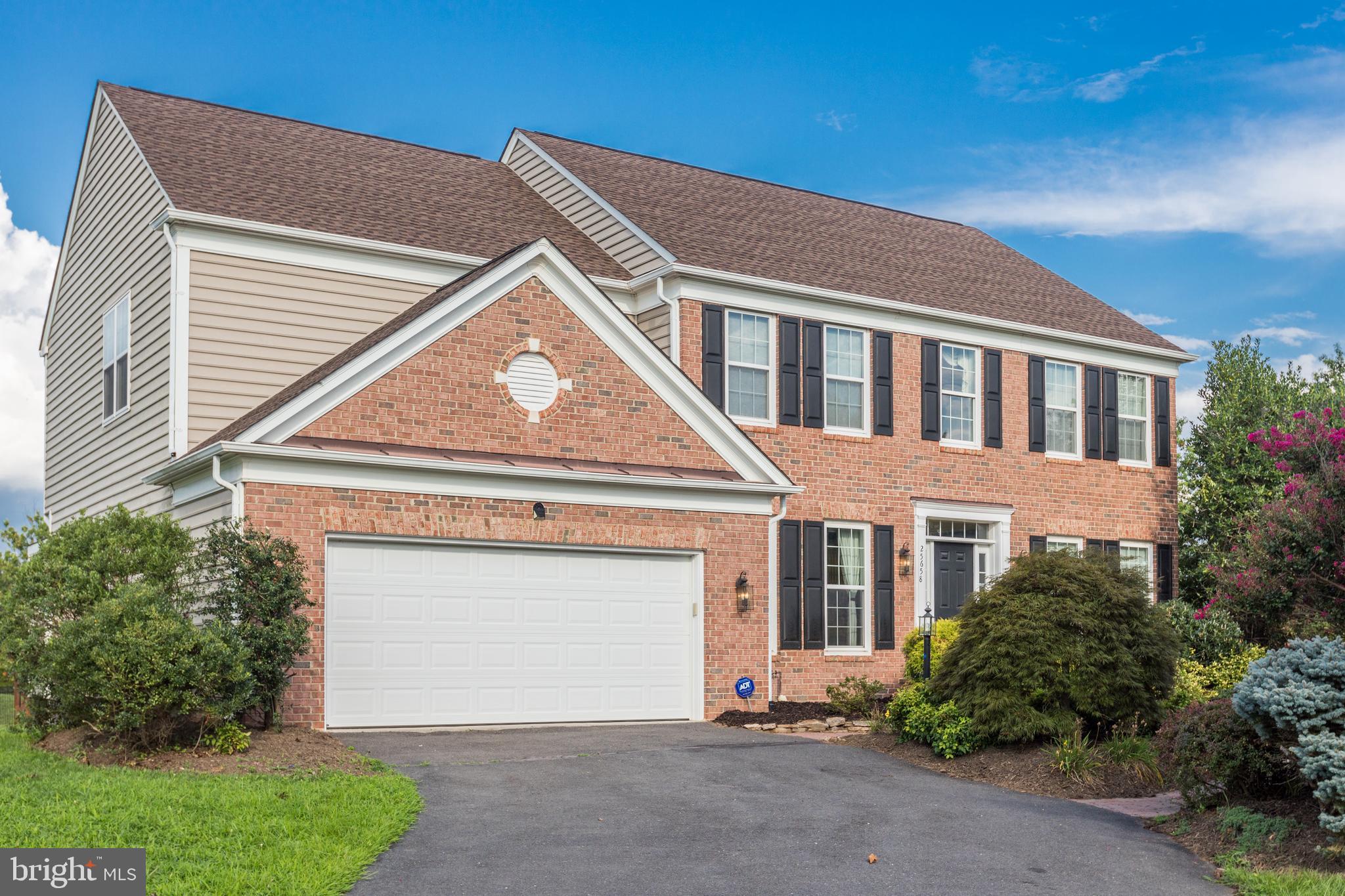 THE RIDINGS AT BLUE SPRING - Residential Lease