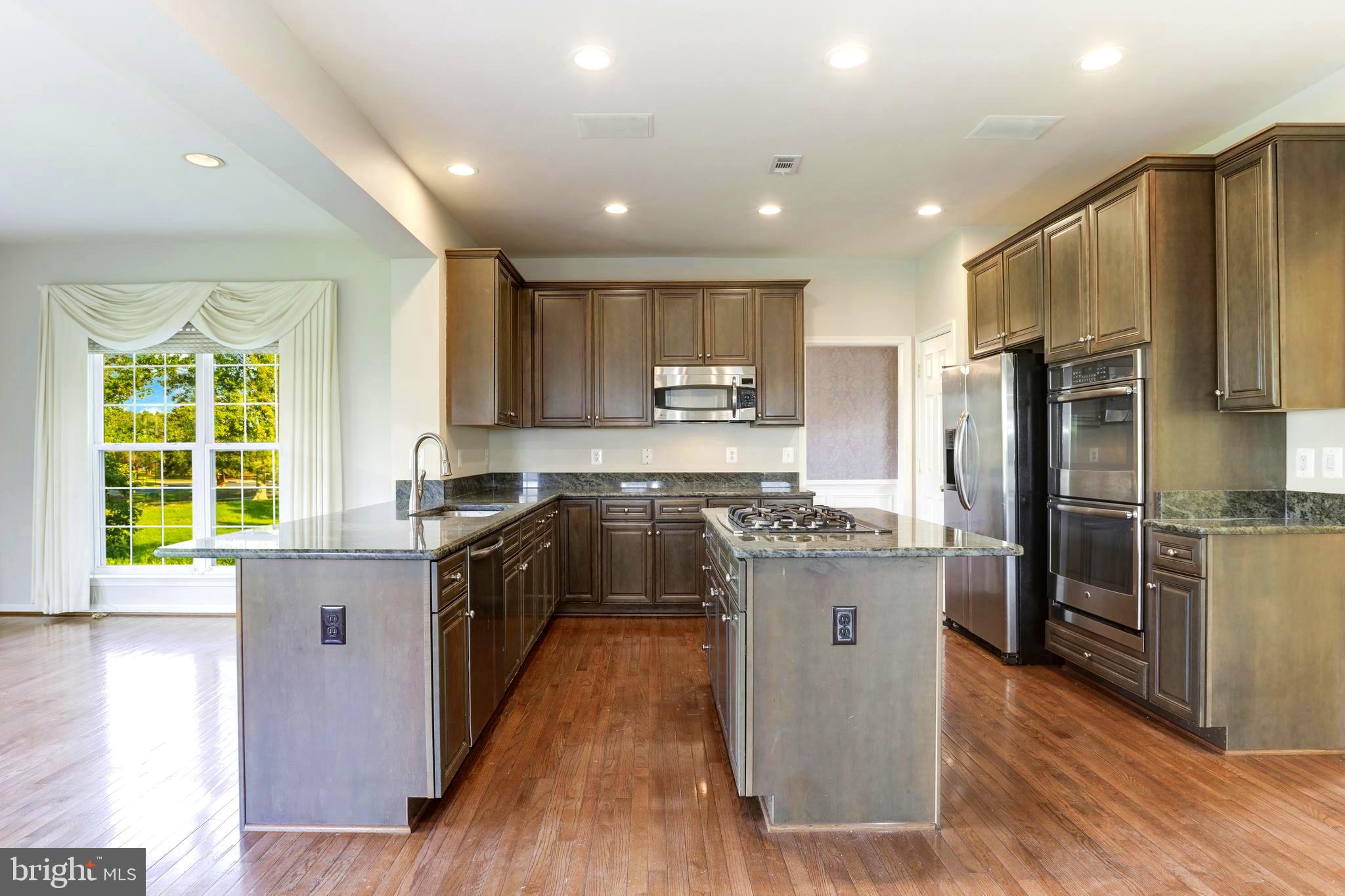 THE RIDINGS AT BLUE SPRING - Residential Lease