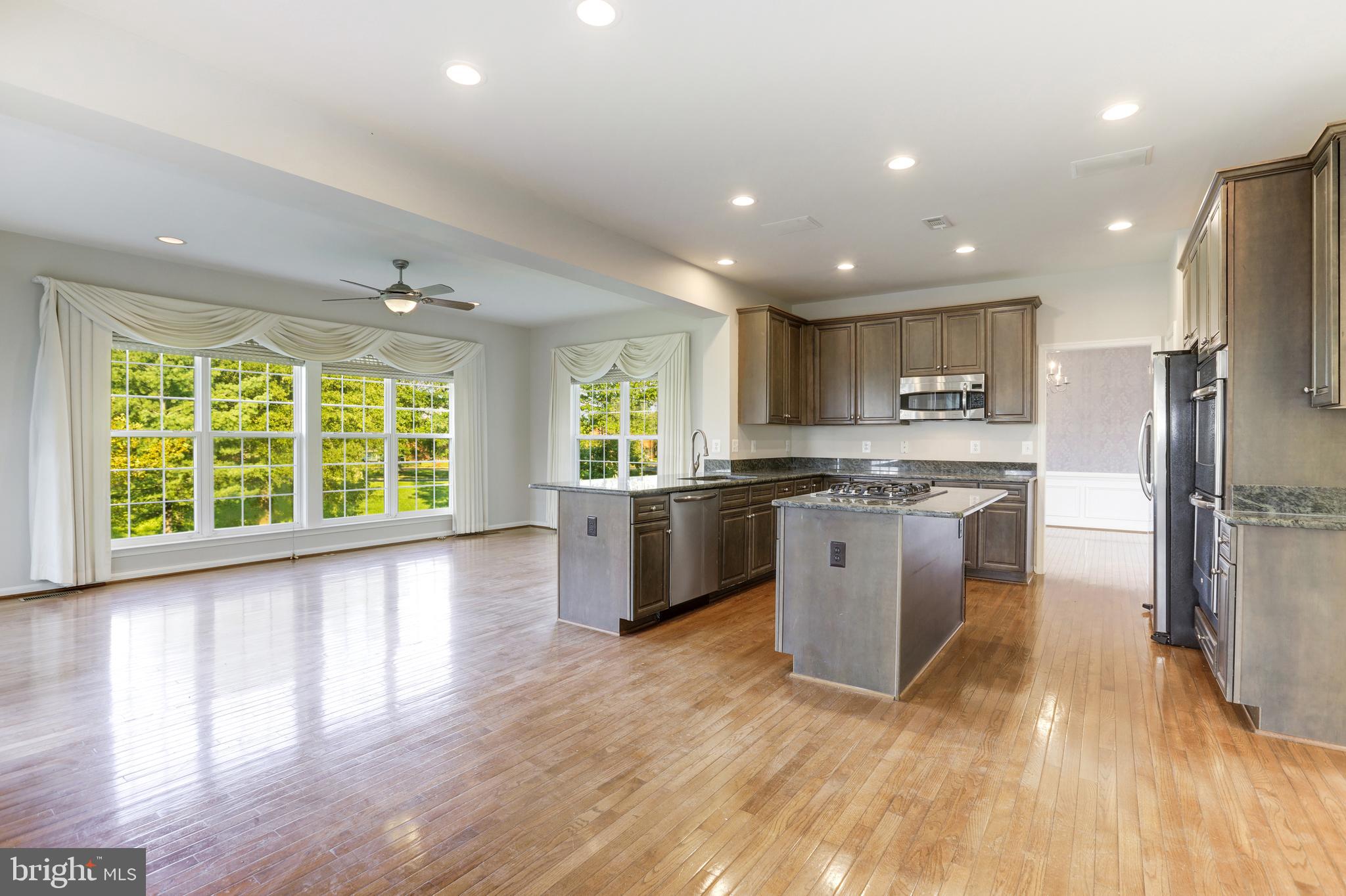 THE RIDINGS AT BLUE SPRING - Residential Lease