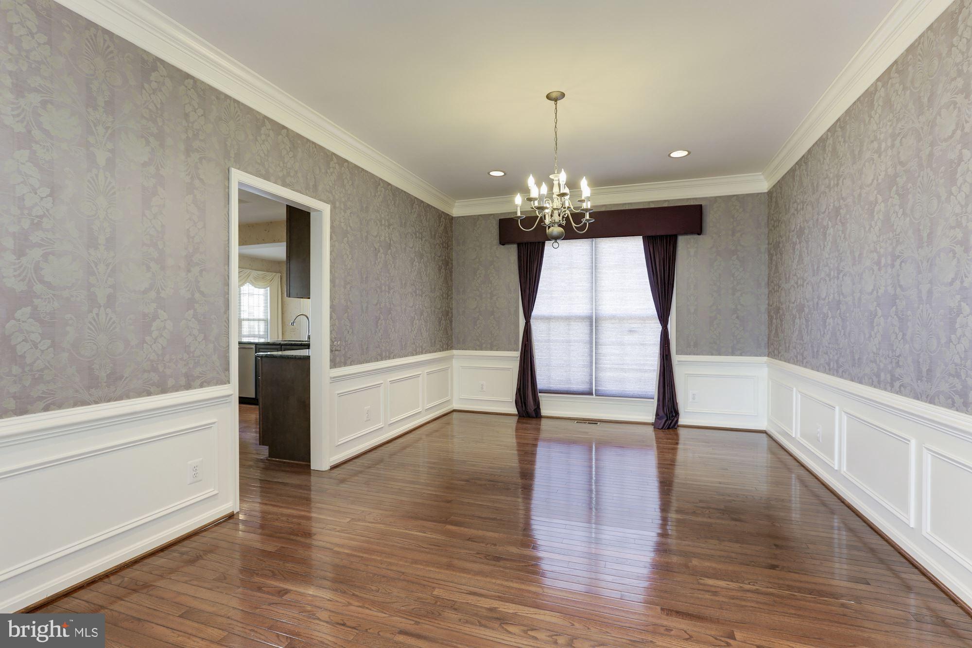 THE RIDINGS AT BLUE SPRING - Residential Lease