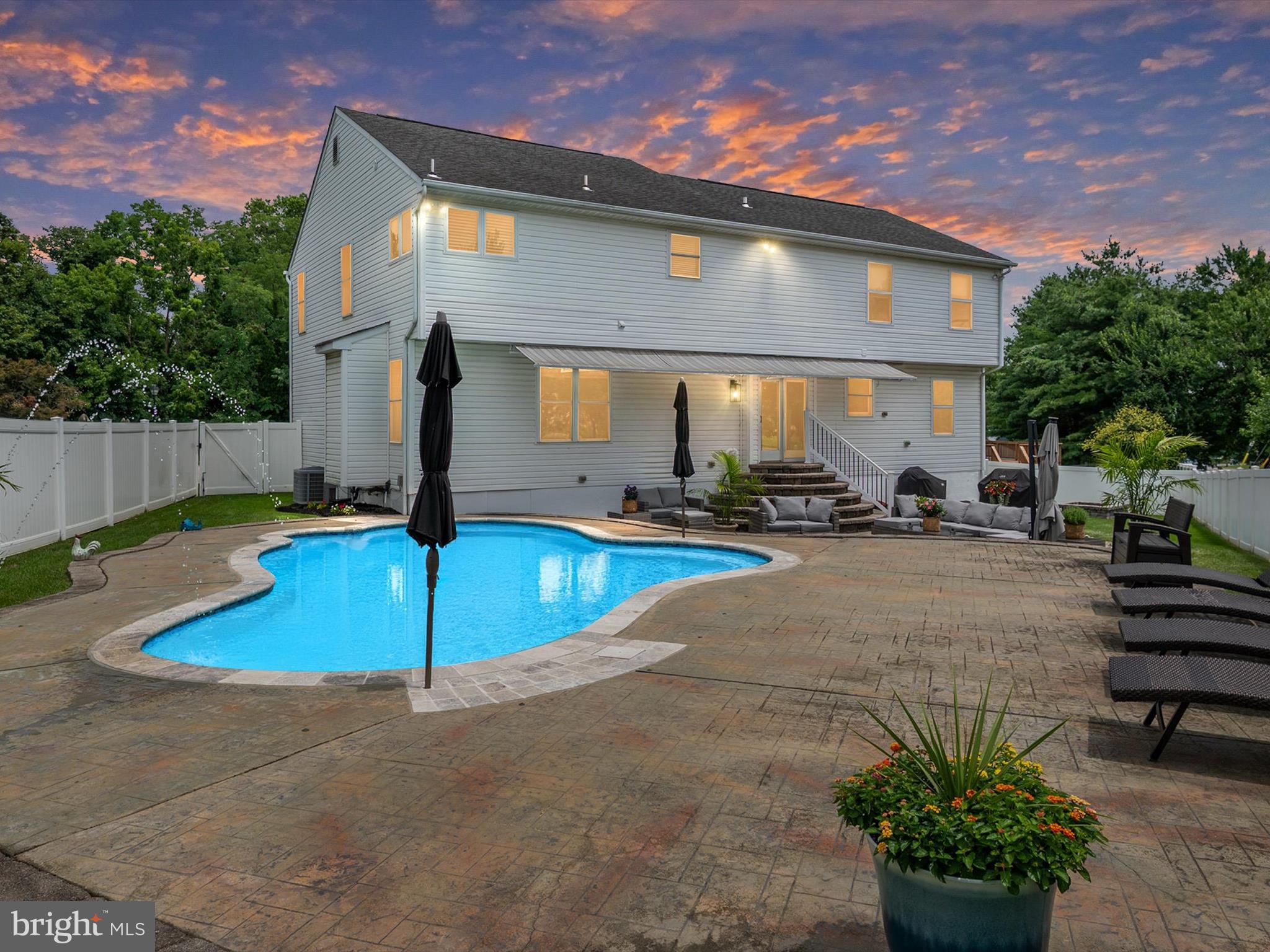 435 APPLEGATE COURT