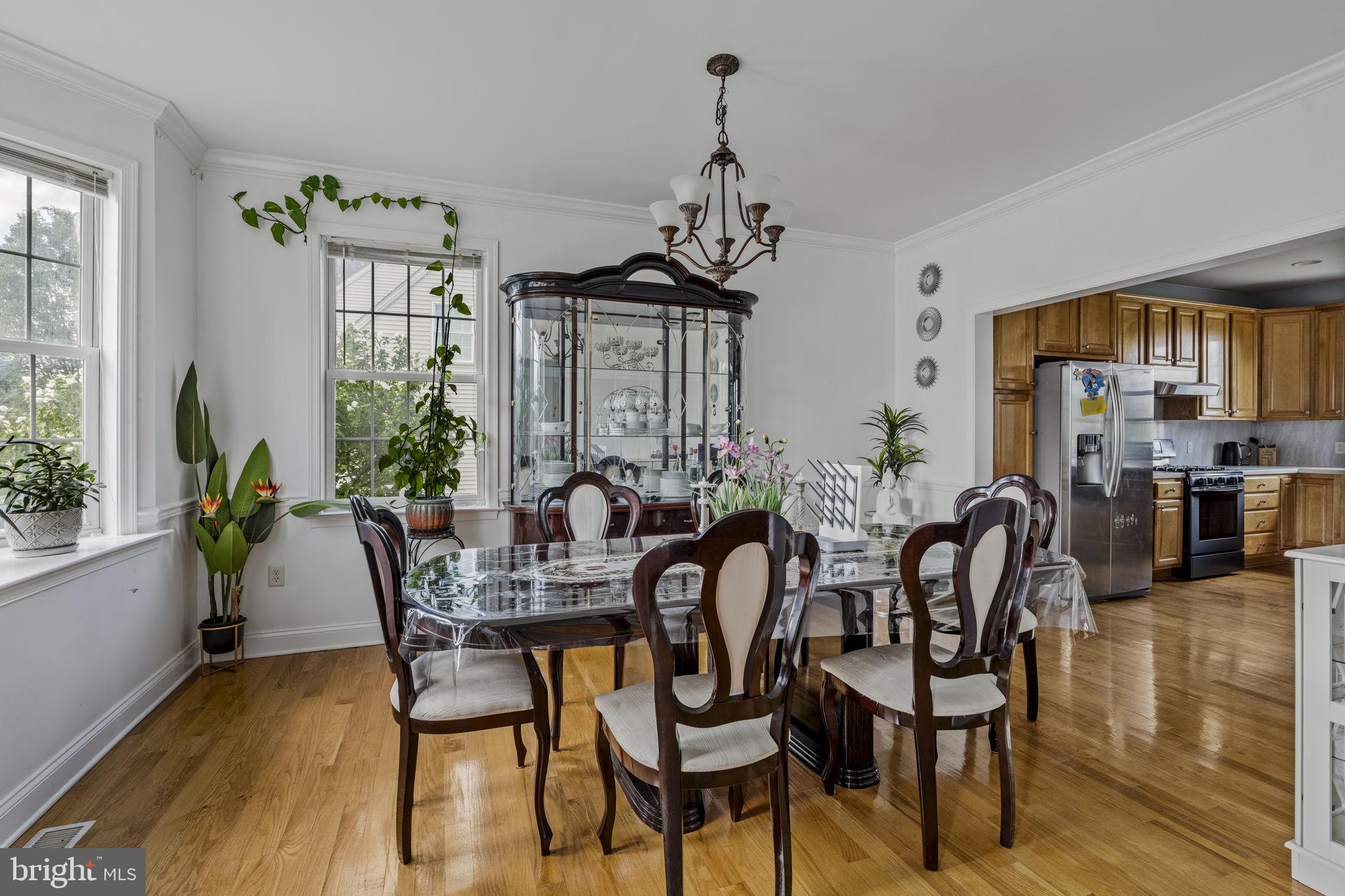 327 SQUIRE LANE