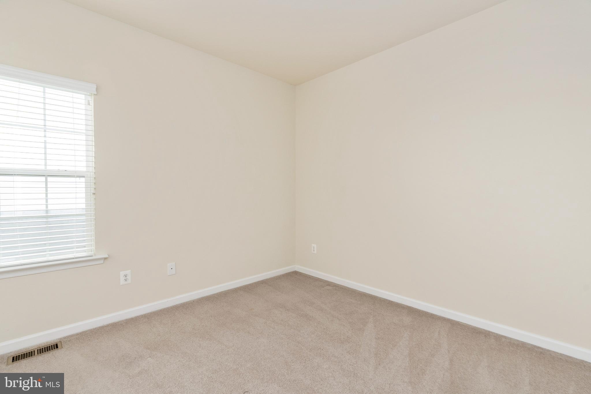 VIRGINIA HERITAGE AT LEE'S PARK - Residential