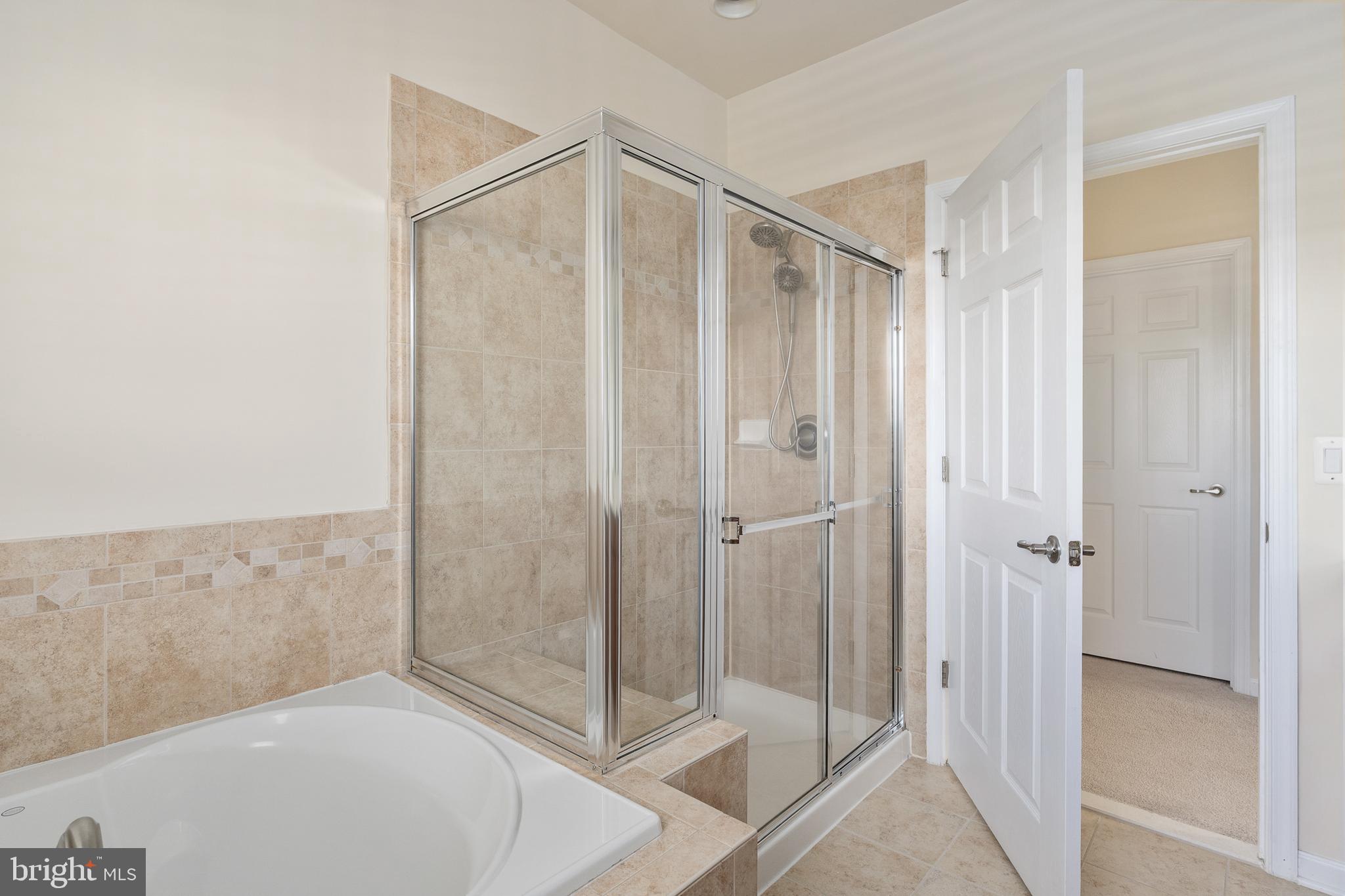 VIRGINIA HERITAGE AT LEE'S PARK - Residential