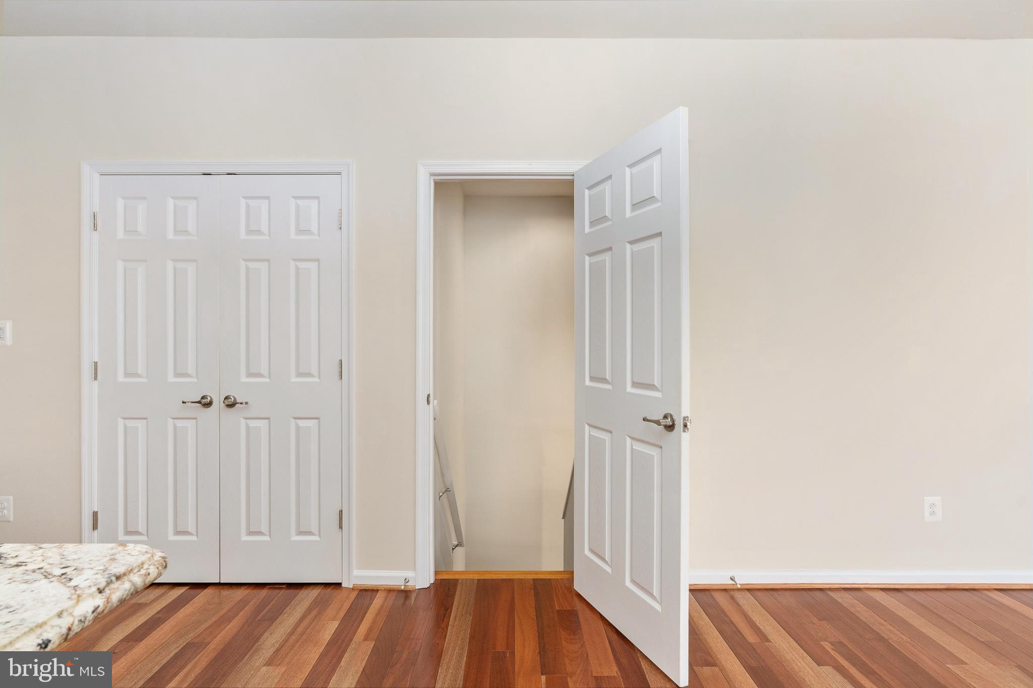 VIRGINIA HERITAGE AT LEE'S PARK - Residential