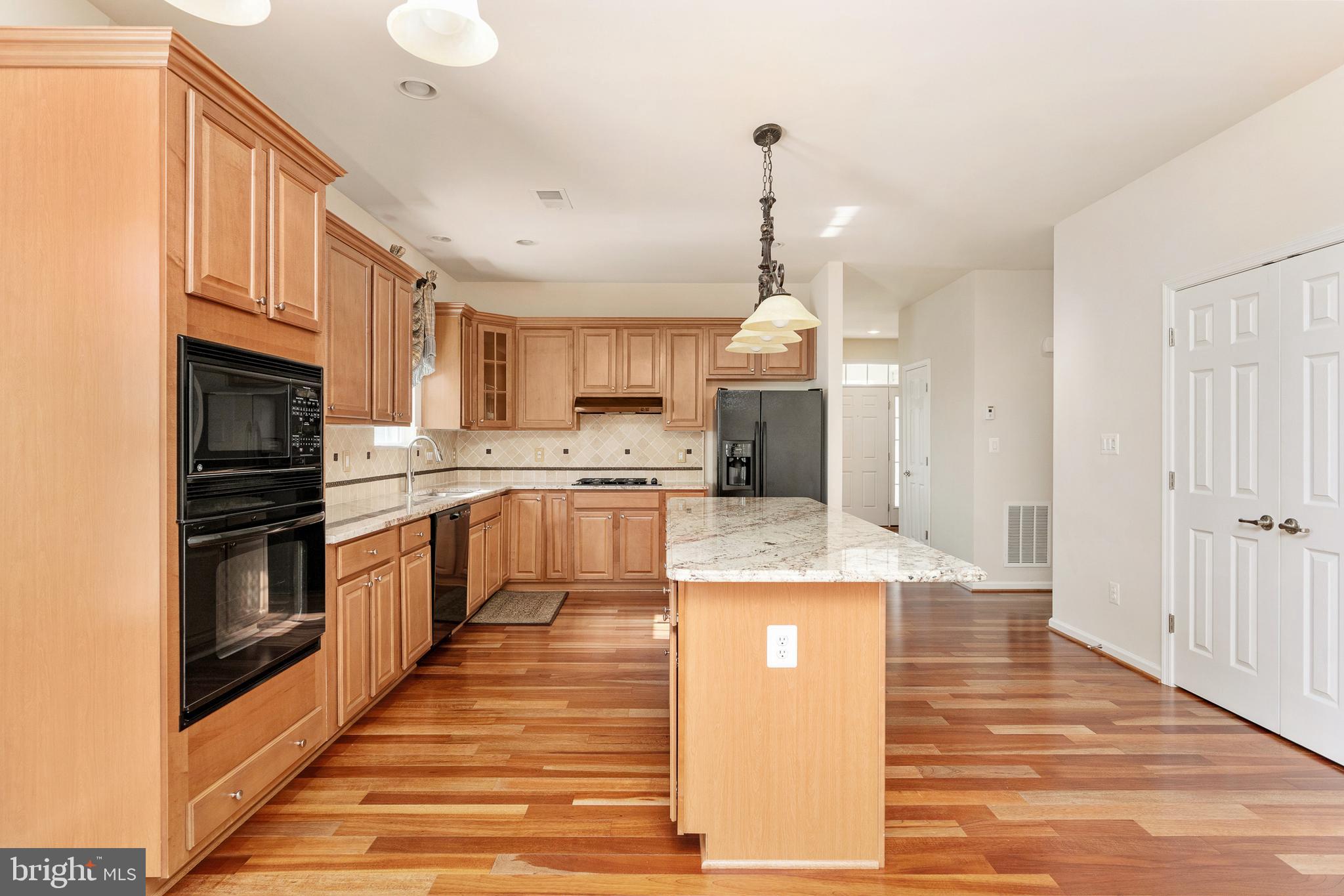 VIRGINIA HERITAGE AT LEE'S PARK - Residential