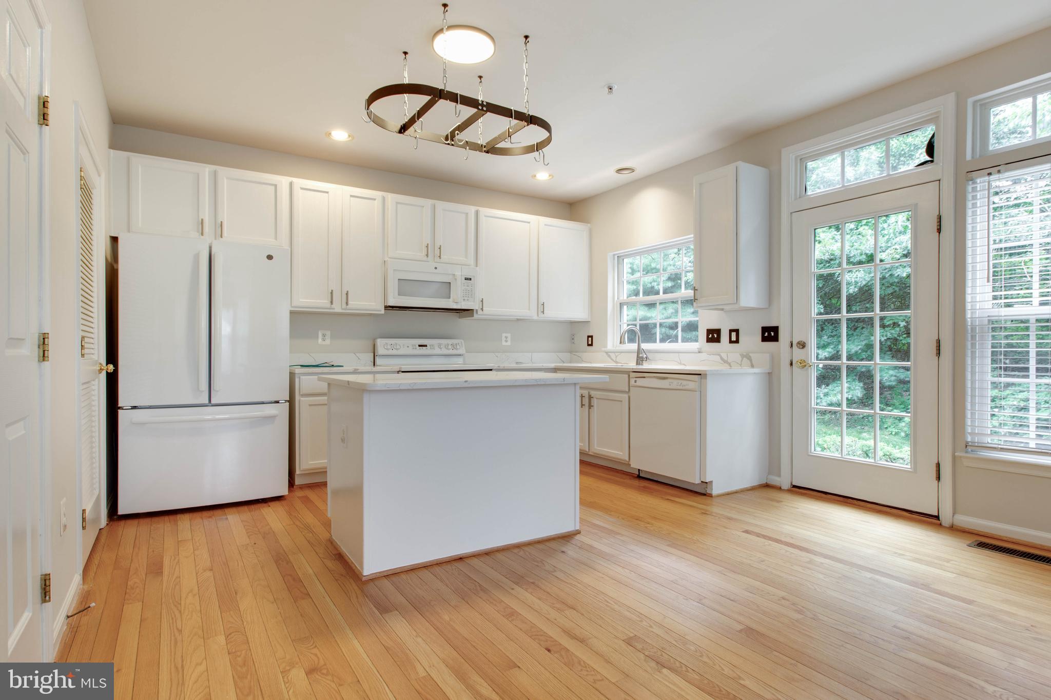 STOCKBRIDGE OVERLOOK - Residential Lease