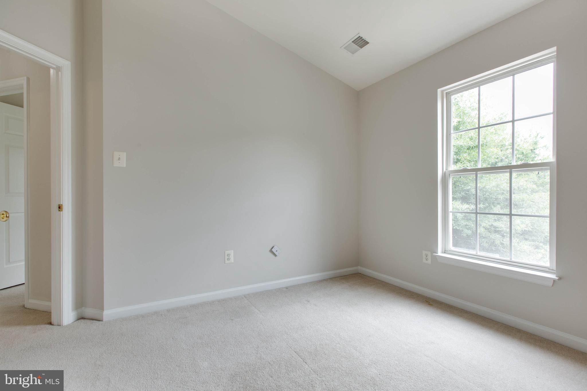 STOCKBRIDGE OVERLOOK - Residential Lease