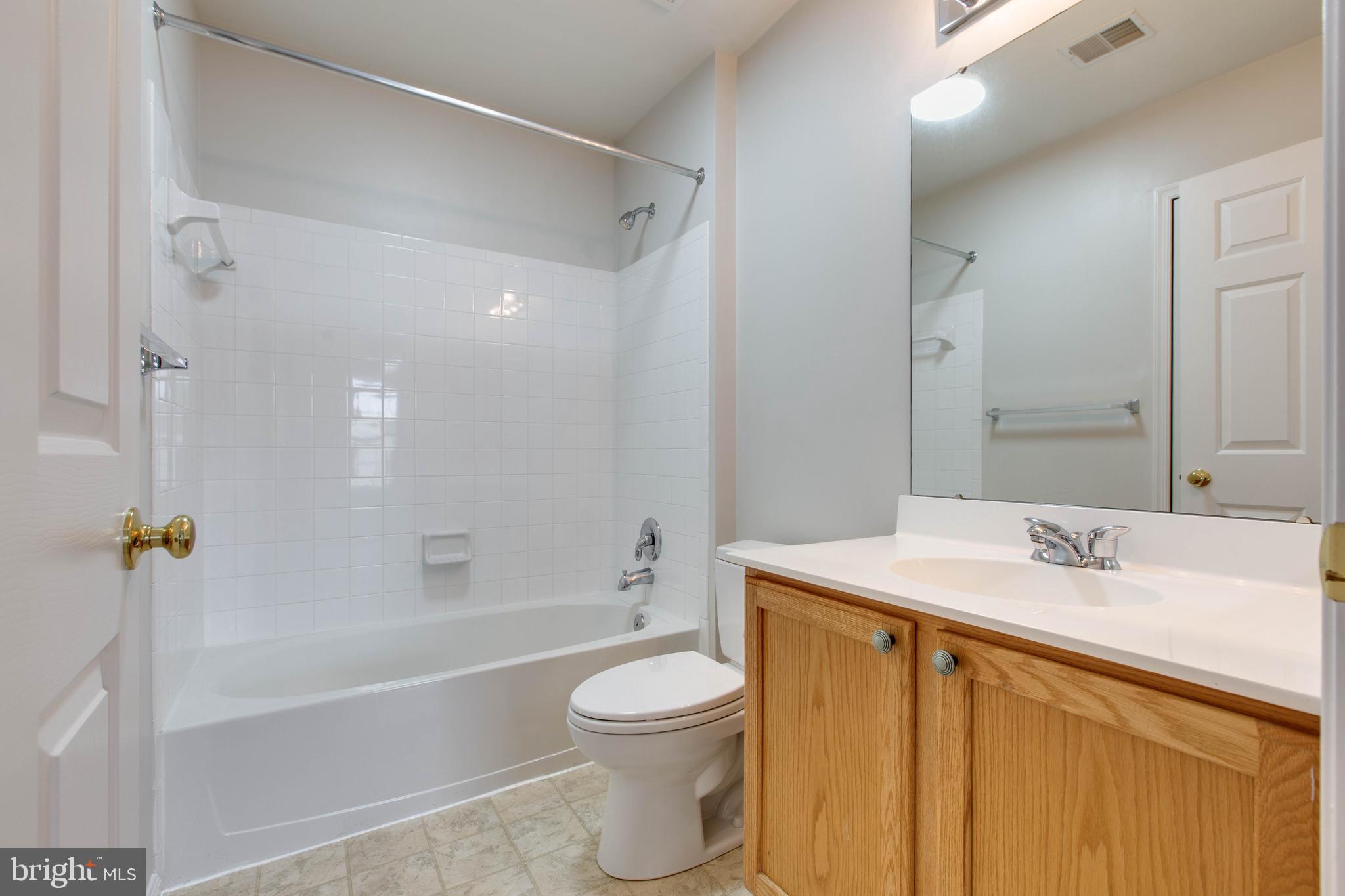 STOCKBRIDGE OVERLOOK - Residential Lease