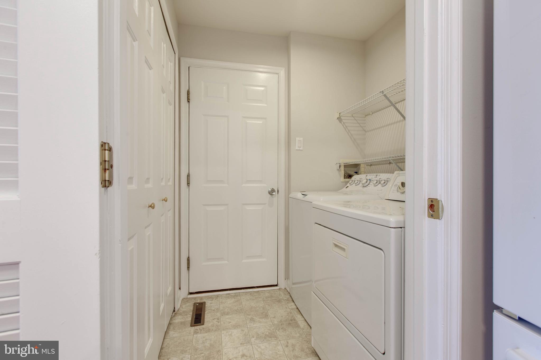 STOCKBRIDGE OVERLOOK - Residential Lease