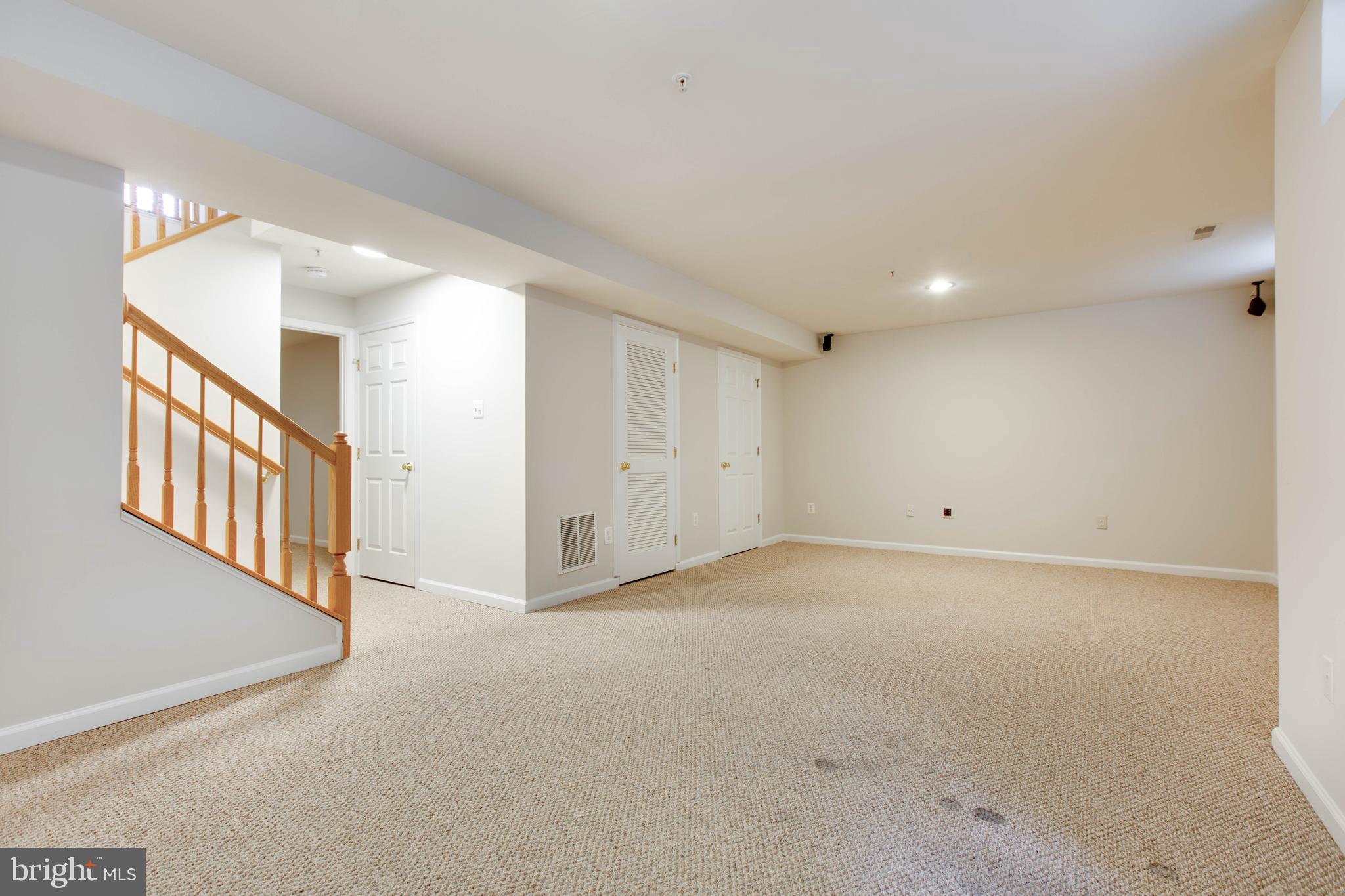 STOCKBRIDGE OVERLOOK - Residential Lease