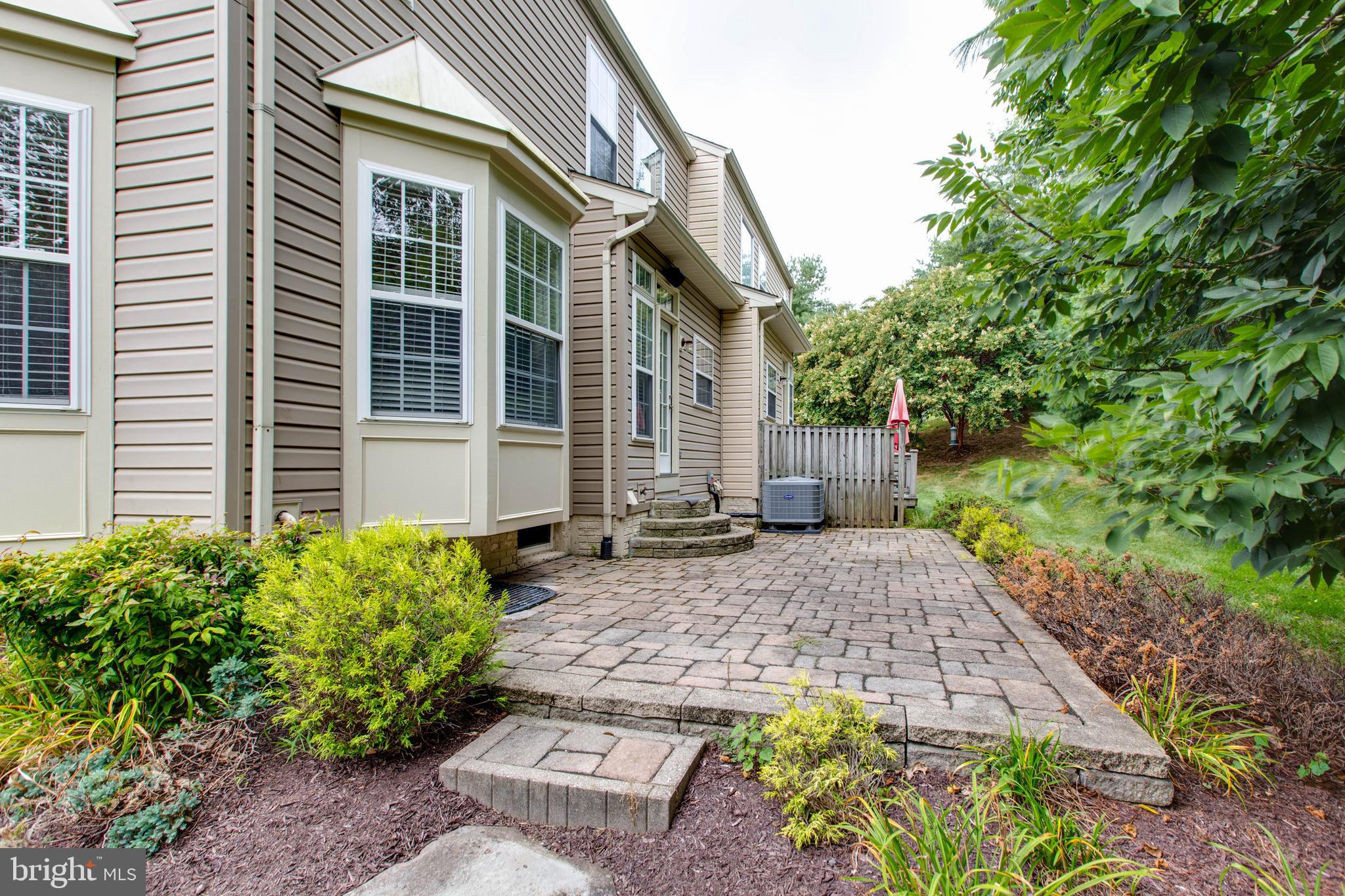 STOCKBRIDGE OVERLOOK - Residential Lease