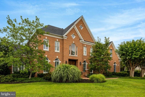 Photo of 2006 Lord Fairfax Road, VIENNA, VA 22182 (MLS # VAFX2314440)