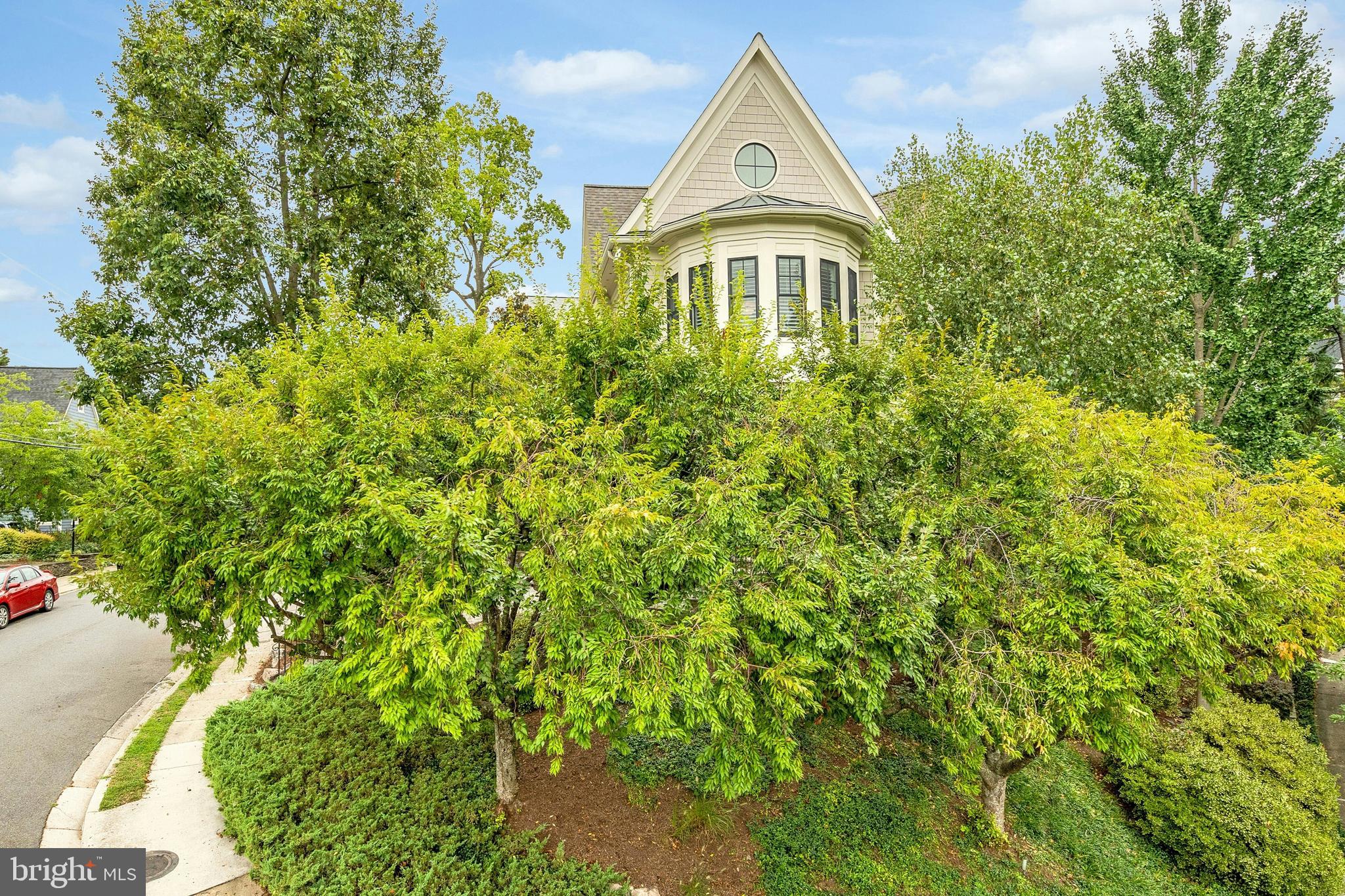 LYON PARK - Residential