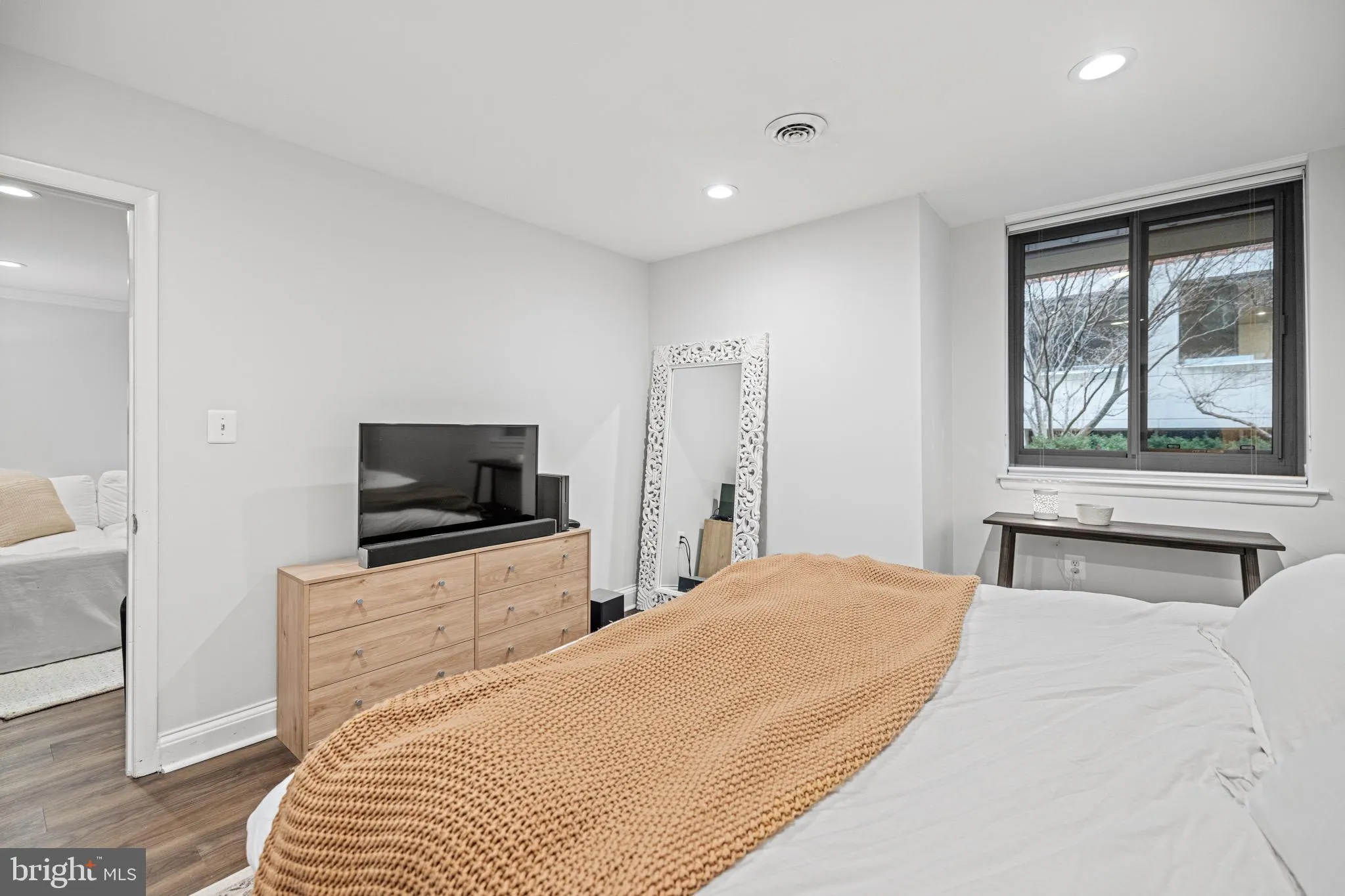 Additional image 52 of 1001 N Vermont Street Unit 105, Arlington, VA 22201