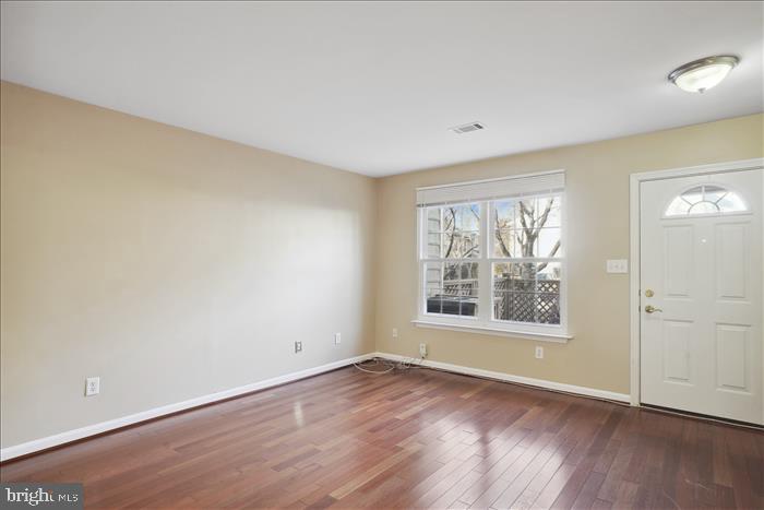 WILLOW COVE MANORS - Residential