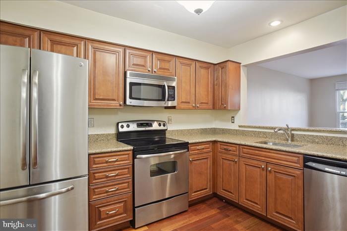 WILLOW COVE MANORS - Residential