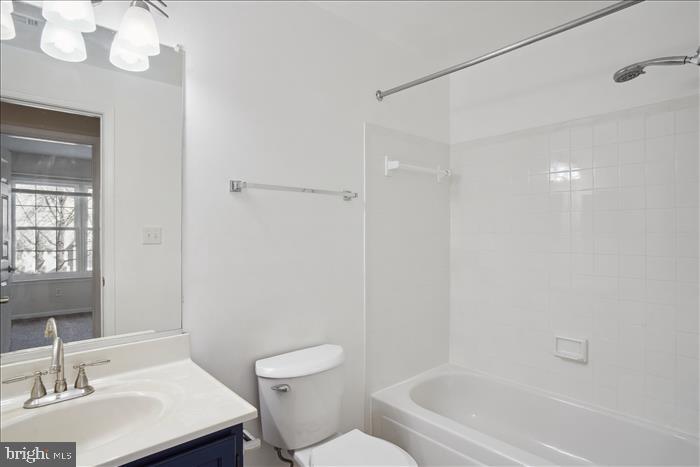 WILLOW COVE MANORS - Residential