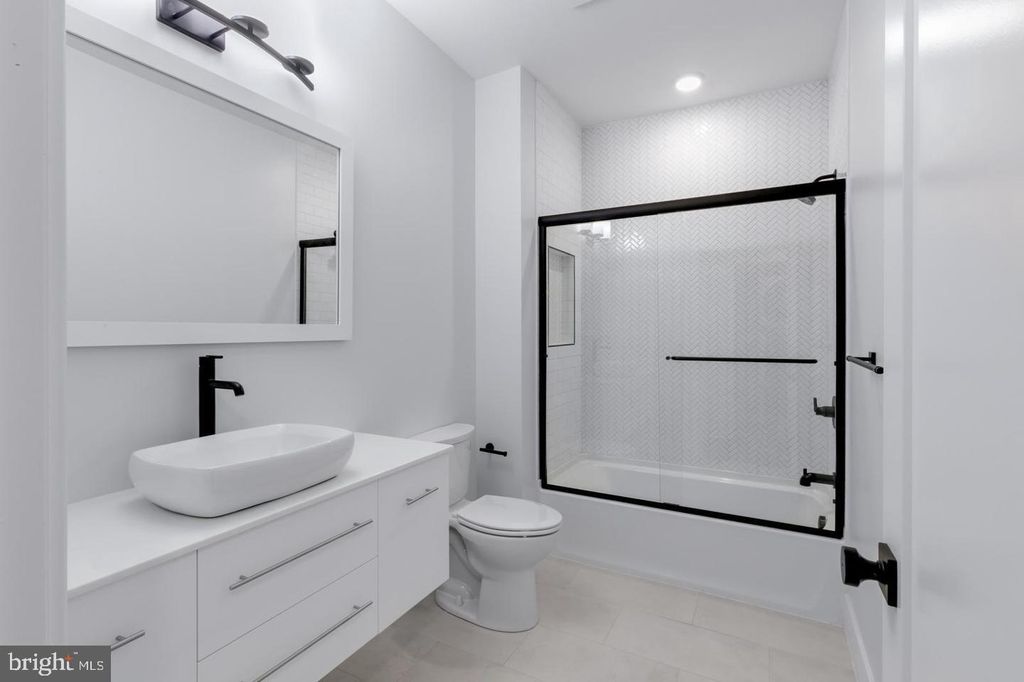 Photo of 1868 Frankford Avenue #504, PHILADELPHIA, PA 19125 (MLS # PAPH2581202)