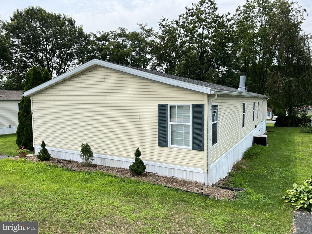 Photo of 53 CHRISTY LN, LITITZ, PA 17543 (MLS # PALA2038340)