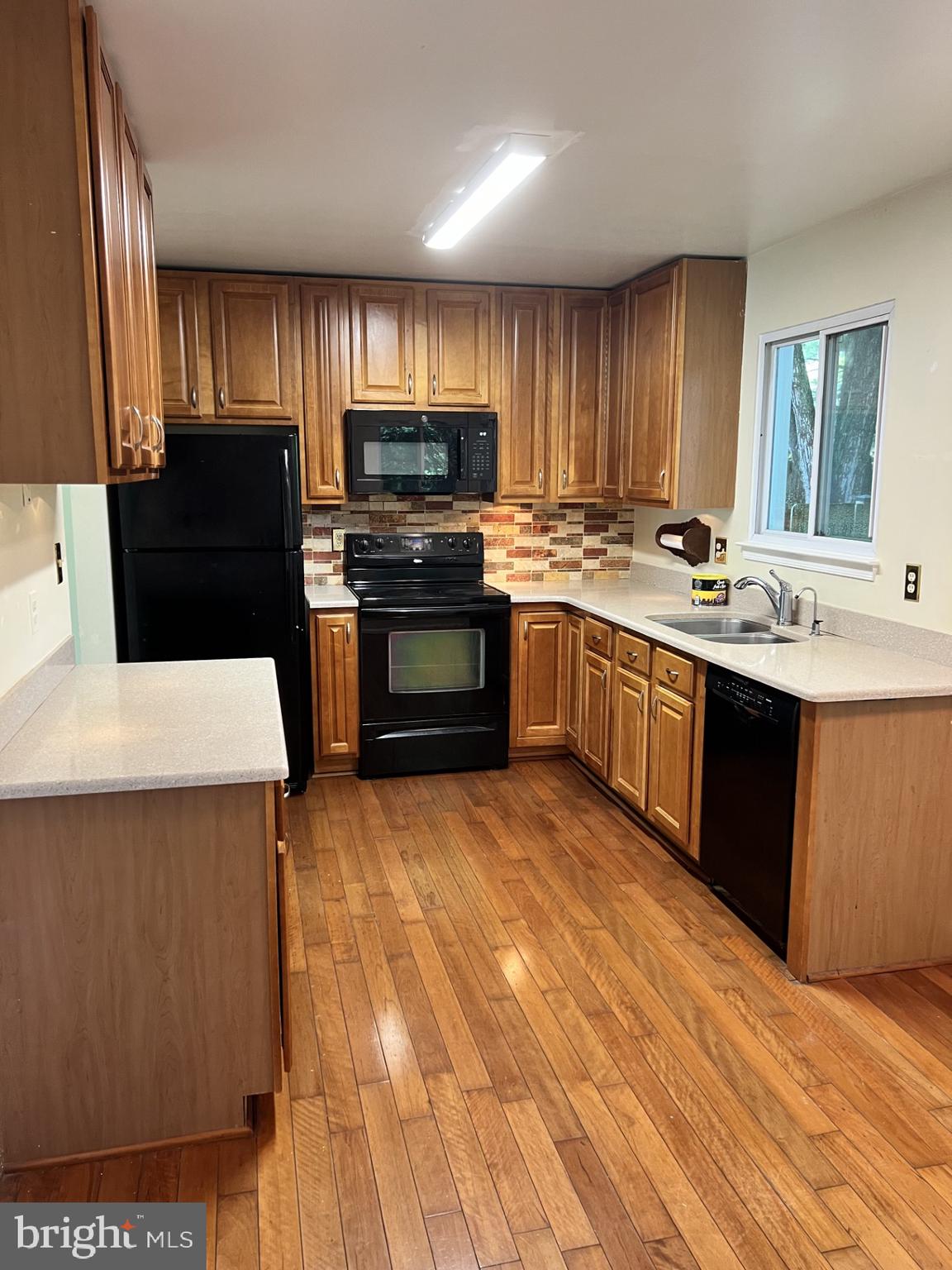 PINEY RIDGE VILLAGE - Residential Lease