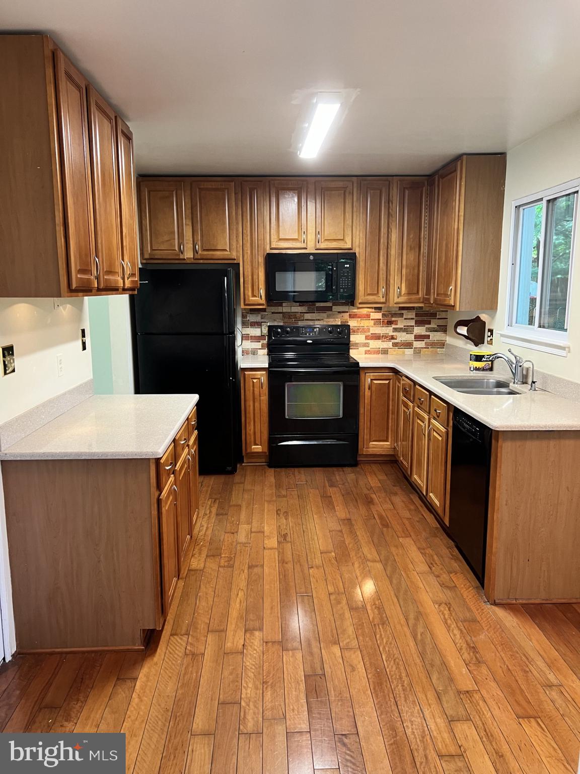 PINEY RIDGE VILLAGE - Residential Lease