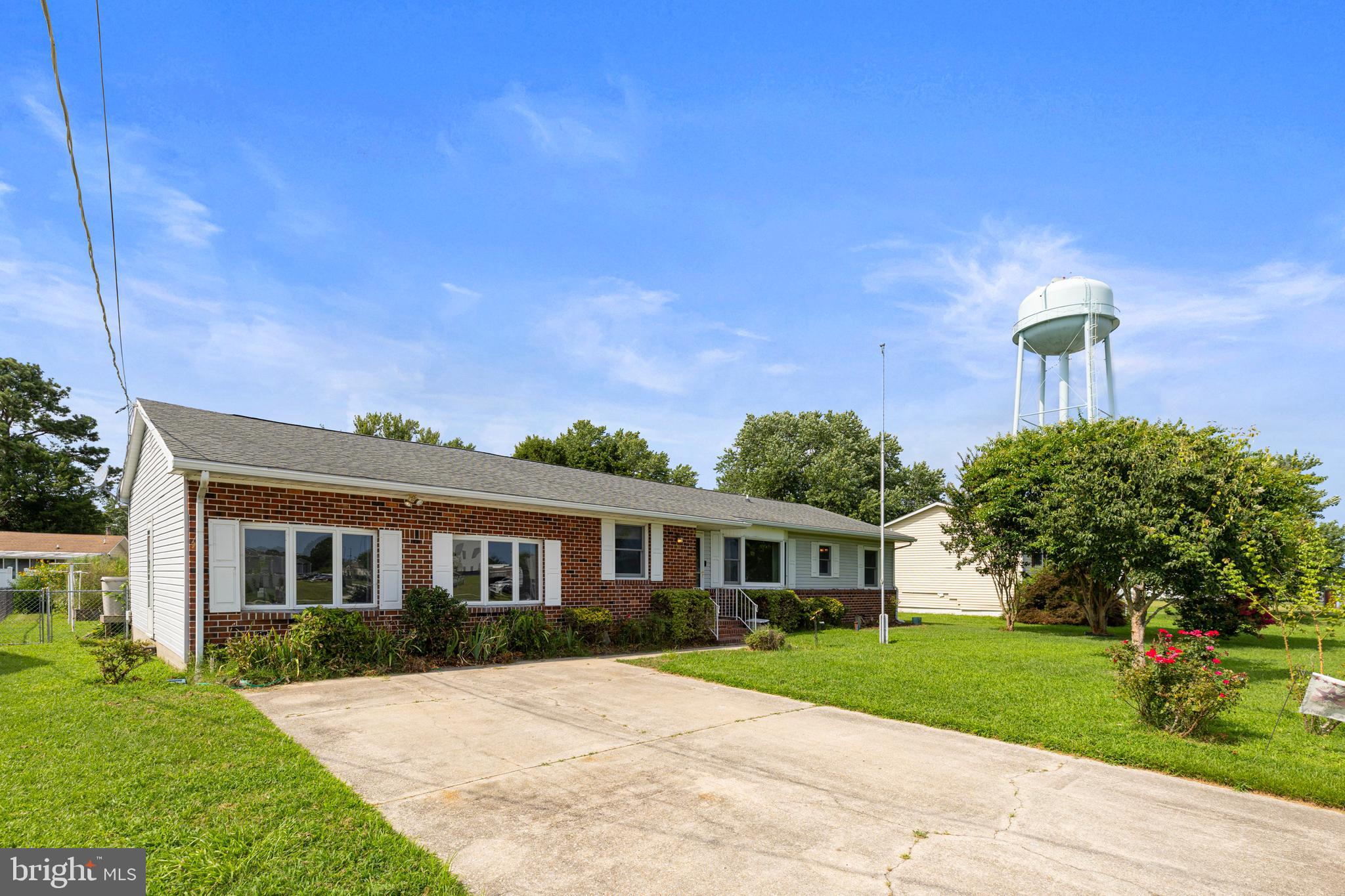 402 OLD LANDING ROAD