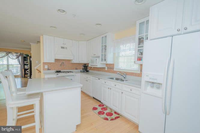 SEVEN OAKS - Residential