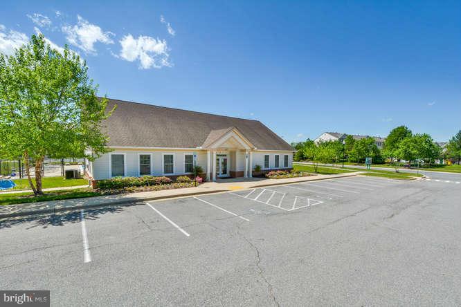 SEVEN OAKS - Residential