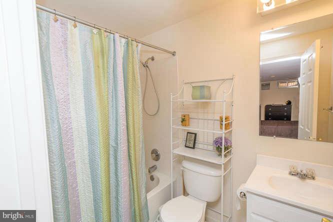 SEVEN OAKS - Residential