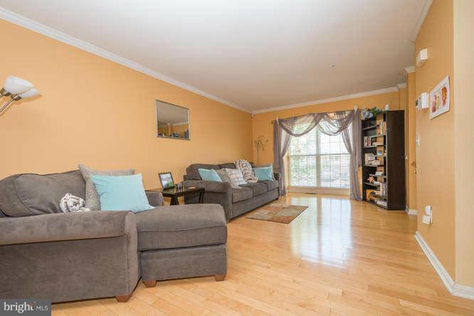 SEVEN OAKS - Residential