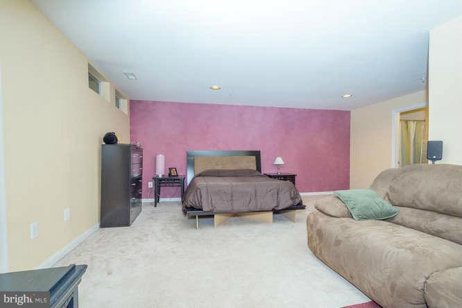 SEVEN OAKS - Residential