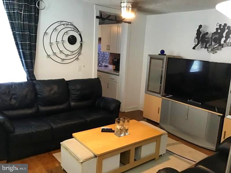 SOUTH END - Residential