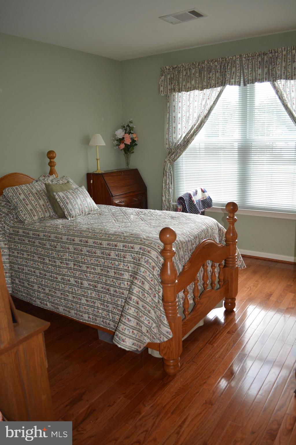 CEDAR TREE - Residential