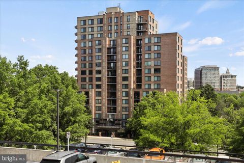 Condo For Sale - 2451 Midtown Avenue #819<br/> ALEXANDRIA, VA 22303