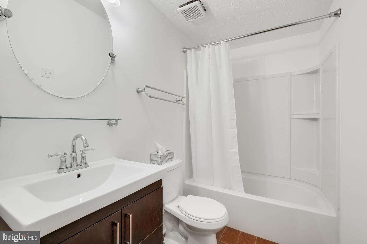 POINT O WOODS - Residential Lease