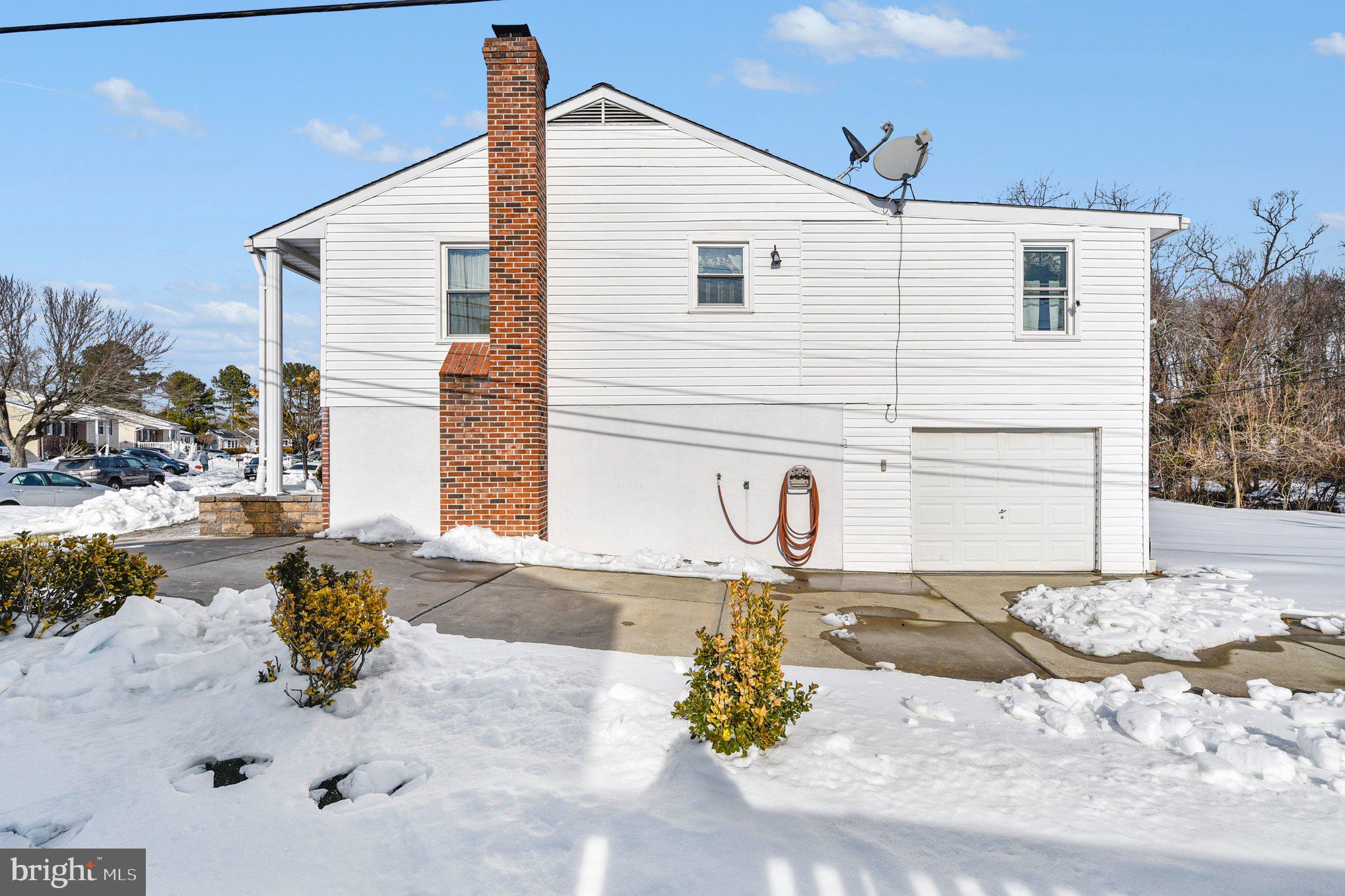 PERRY HALL - Residential