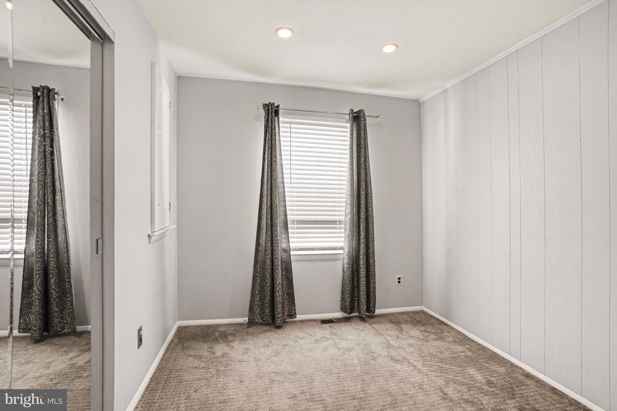 PERRY HALL - Residential