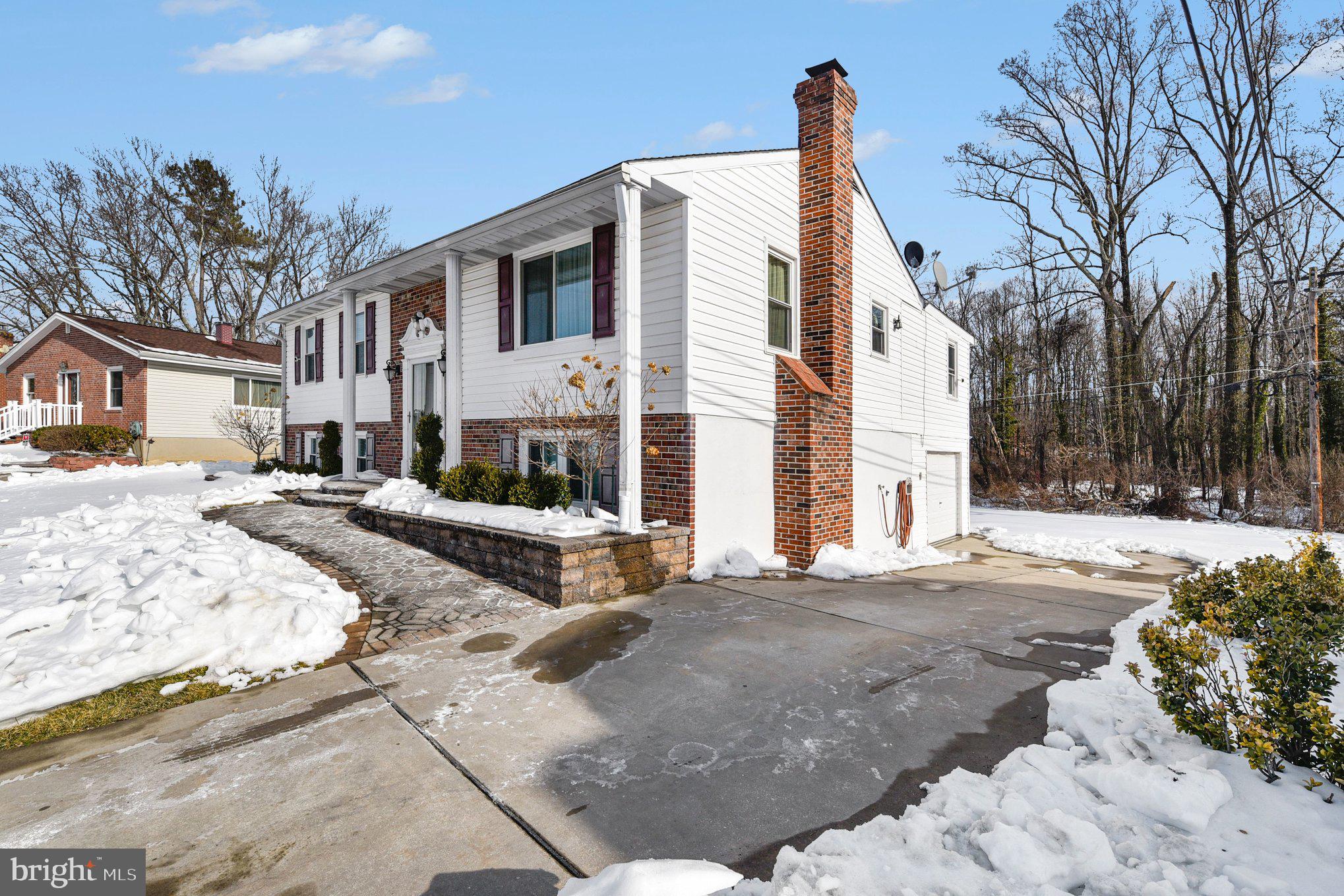 PERRY HALL - Residential