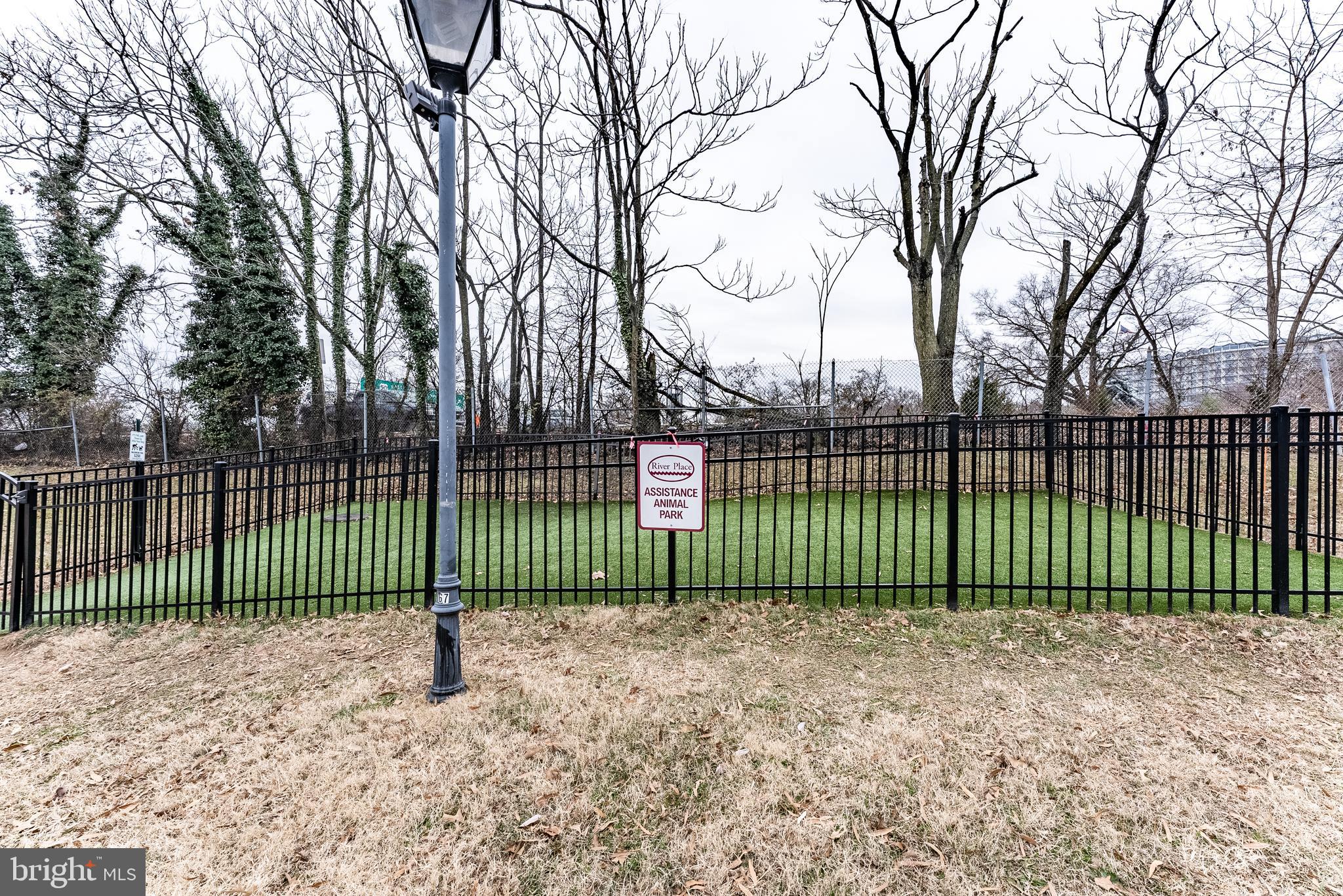 RIVER PLACE - Residential